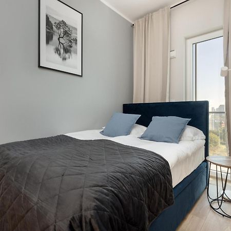 Business Center Apartments Warsaw Wola By Noclegi Renters Ngoại thất bức ảnh