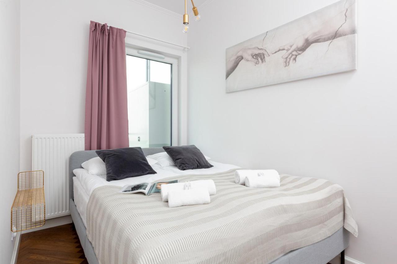 Business Center Apartments Warsaw Wola By Noclegi Renters Ngoại thất bức ảnh