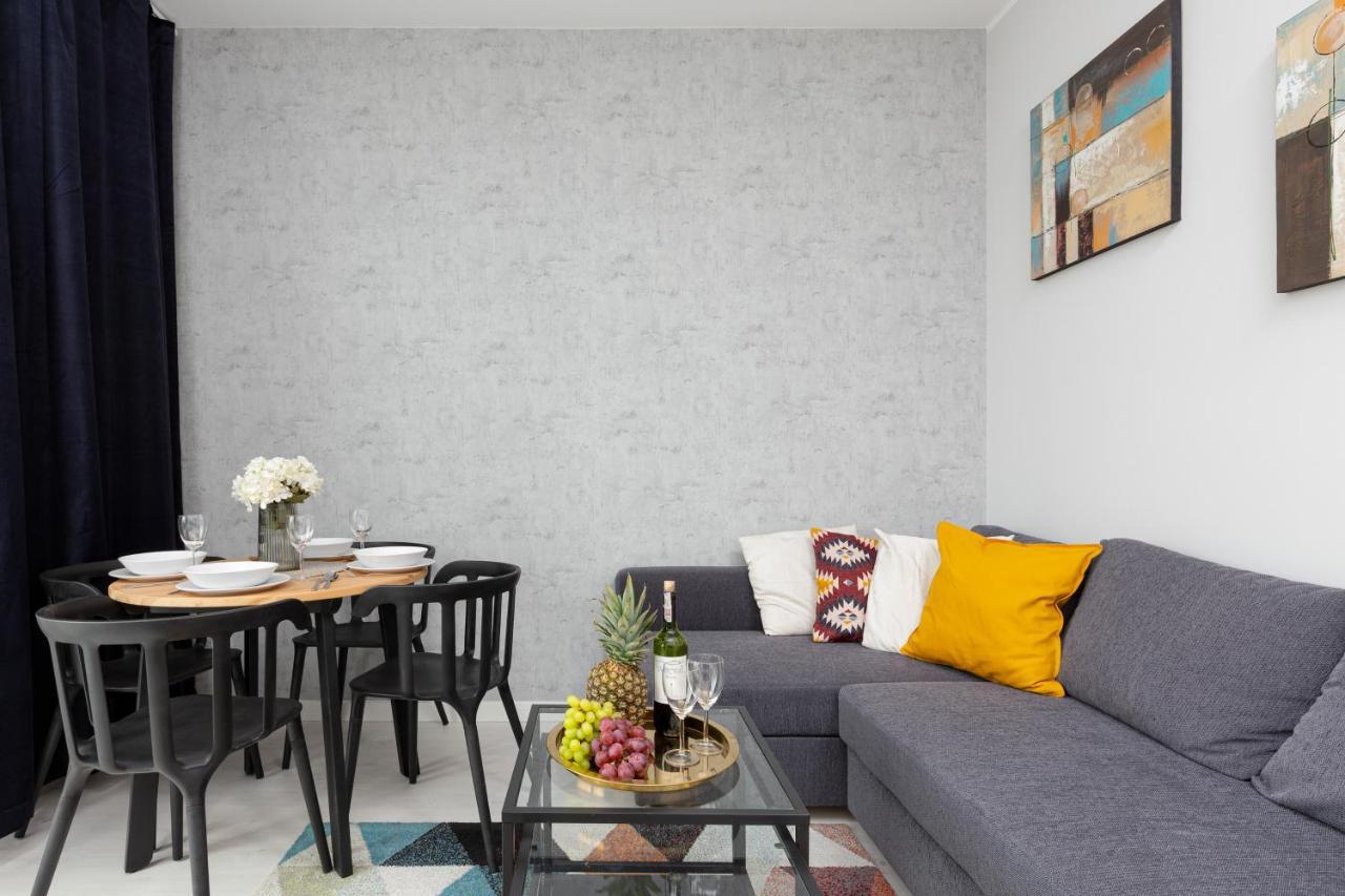 Business Center Apartments Warsaw Wola By Noclegi Renters Ngoại thất bức ảnh