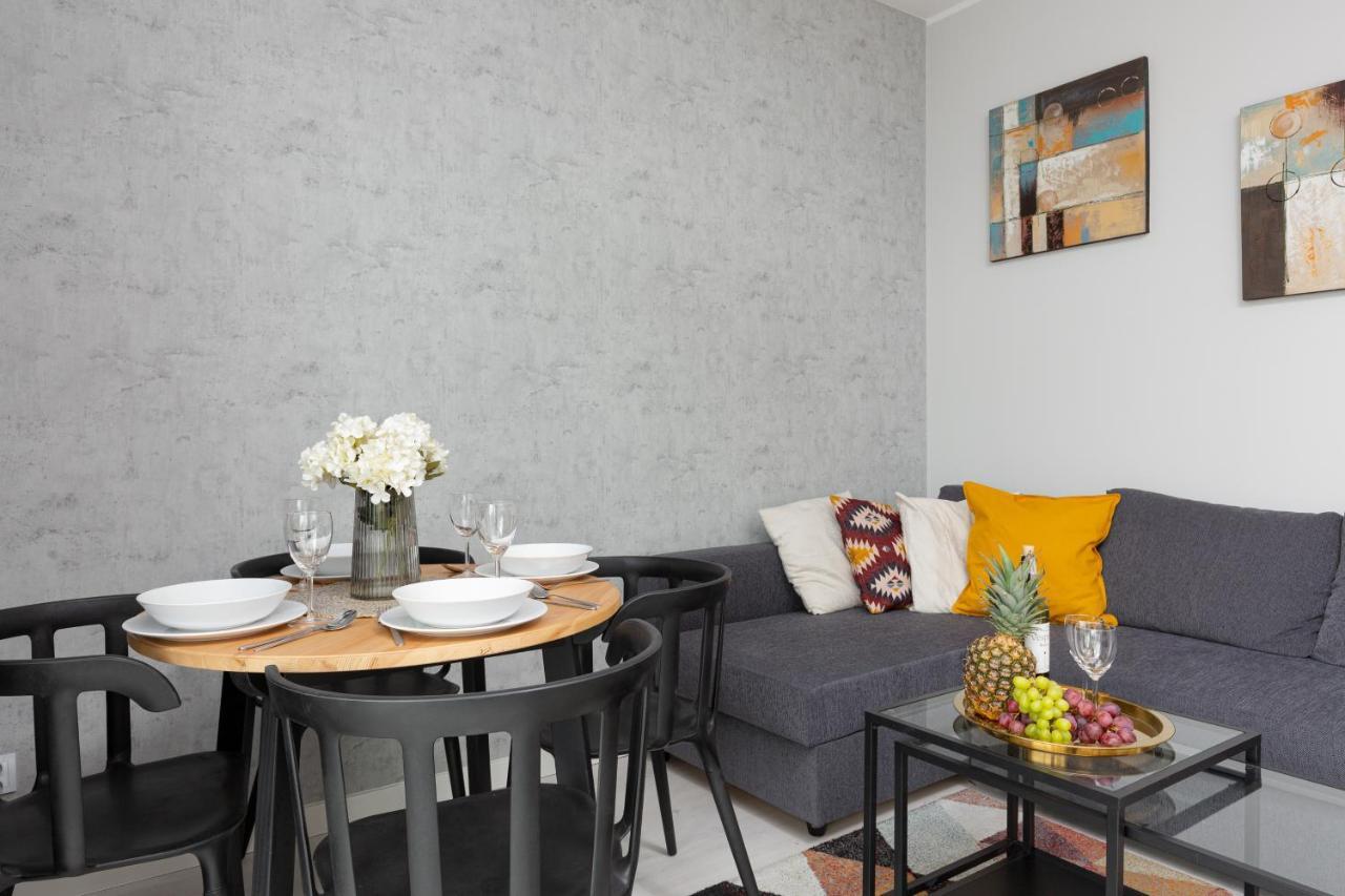 Business Center Apartments Warsaw Wola By Noclegi Renters Ngoại thất bức ảnh