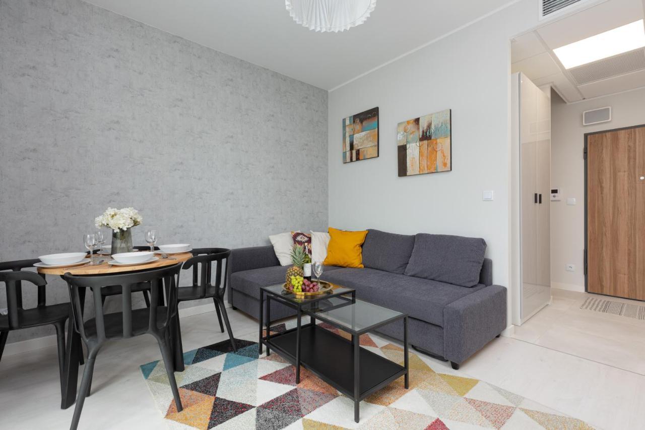 Business Center Apartments Warsaw Wola By Noclegi Renters Ngoại thất bức ảnh