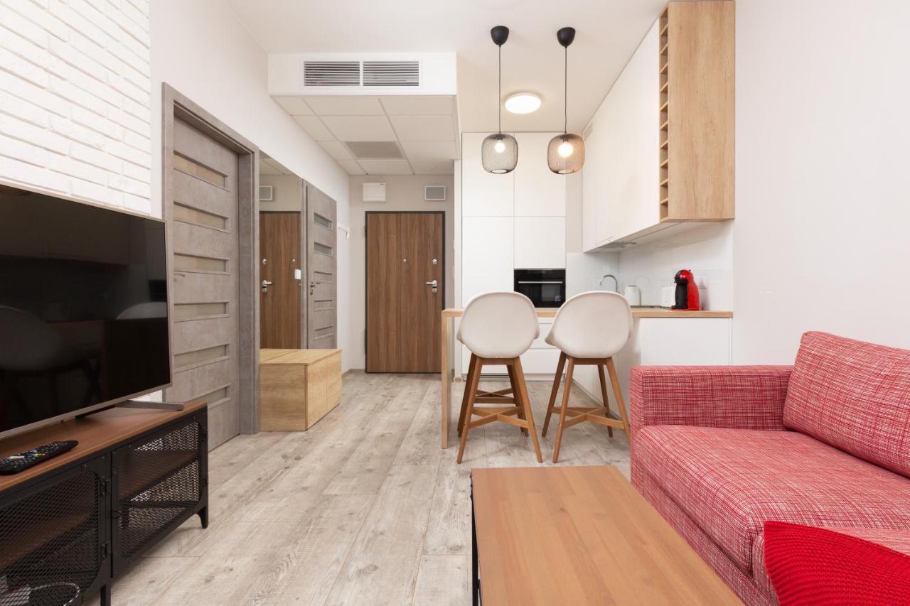Business Center Apartments Warsaw Wola By Noclegi Renters Ngoại thất bức ảnh