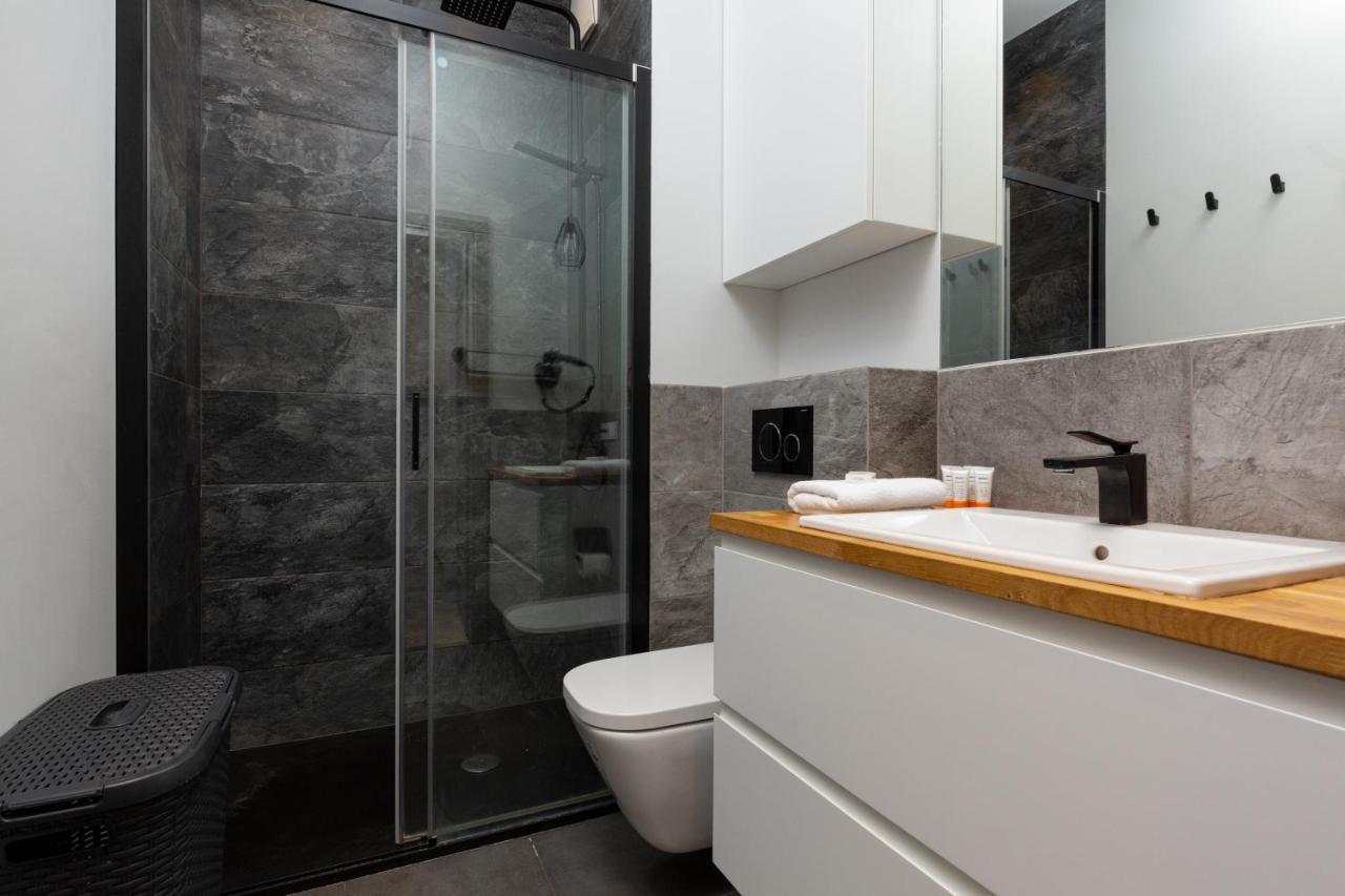 Business Center Apartments Warsaw Wola By Noclegi Renters Ngoại thất bức ảnh